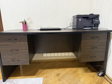 Ofis masaları: Dördbucaq masa
