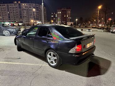 желтый lexus: Lexus IS: 2001 г., 2 л, Автомат, Бензин, Седан