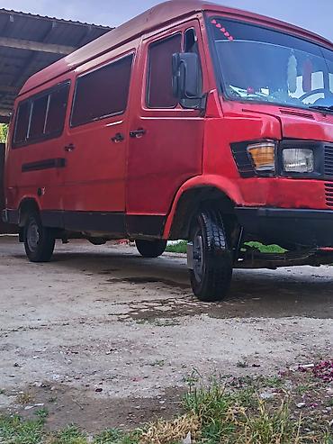 fiat turbo az: Mercedes-Benz T1: 2.3 l | 1994 il Mikroavtobus — 2