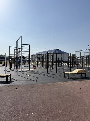 резиновый крошка: ⸻ 🏗️ Укладка резинового покрытия под ключ! 🏗️ ✔ Идеально для детских