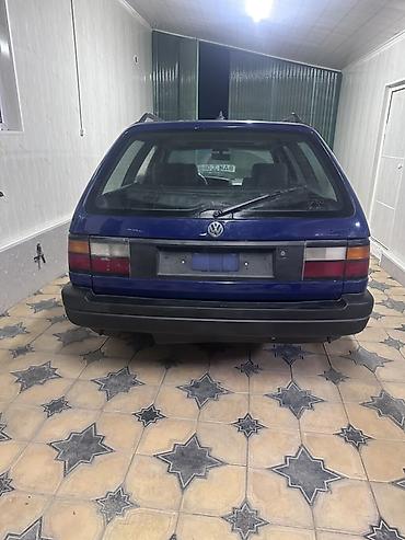 Унаа сатуу: Volkswagen Passat Variant: 1991 г., 1.8 л, Кол менен иштөөчү, Универсал — 2