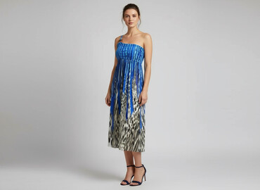 sukienki na wesele obcisła: Women`s dress, size S