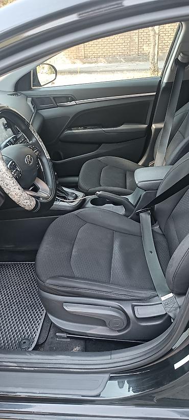 хундар: Hyundai Elantra: 2019 г., 2 л, Автомат, Бензин, Седан — 5