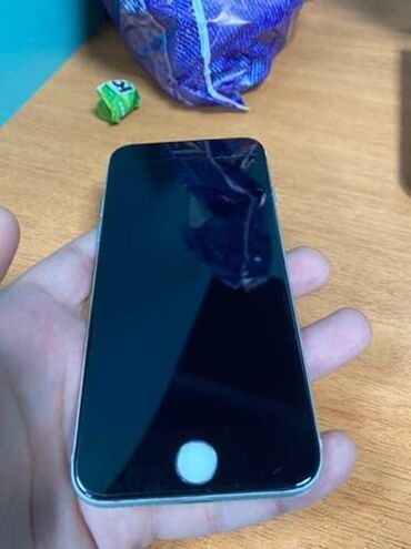 Apple iPhone: IPhone 7, 128 GB, Matte Silver, Barmaq izi