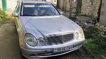 mersedes 208d: Mercedes-Benz E 220: 2.2 l | 2003 il Sedan — 3