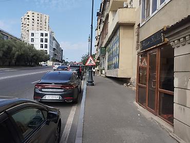 Kommersiya daşınmaz əmlakı: Kiralık küçəvitini/obyekti - Ünvan:Xətai rayonu Əhmədli prospekti — 3