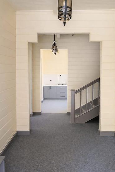 Продажа коттеджей и домов: Дом с отделкой и мебелью Планировка и метраж: - 1этаж: Кухня — 5