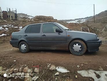 Volkswagen: Volkswagen Vento: 1992 г., 1.8 л, Механика, Бензин, Седан — 8