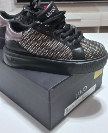 Sneakers & Athletic shoes: Liu Jo, 37, color - Black