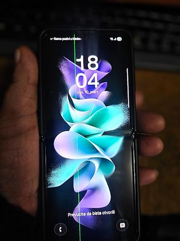 intel core i5 2400s: Samsung Galaxy Z Flip3 5G – ljubičasta boja (Lavender)Telefon je ovako — 2