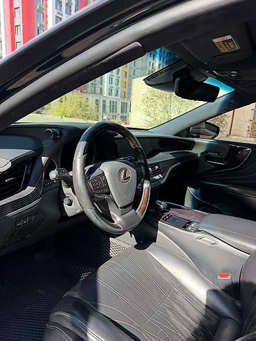 mt 09: Lexus LS: 2019 г., 3.4 л, Автомат, Бензин, Седан — 2