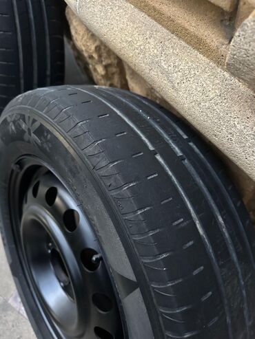 Şin, disk və təkərlər üçün digər aksessuarlar: Təkərlər çoxda pis vəziyətdə deyil.Təkərlərin vəziyyətini nəzərə alıb — 8