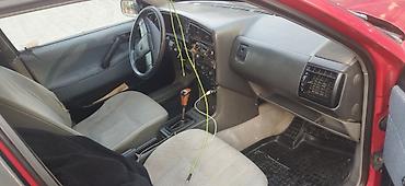 Volkswagen: Volkswagen Passat Variant: 1989 г., 1.8 л, Механика, Бензин, Универсал — 11