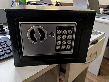 Pul lazım olduğu üçün satılır