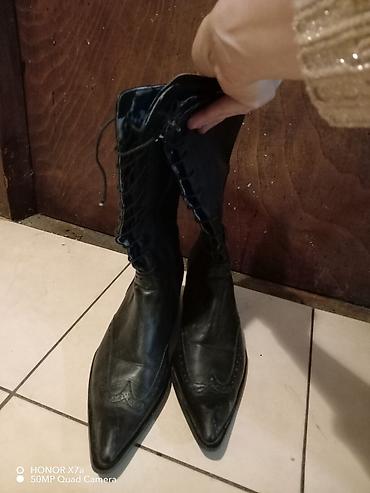 obuca maras: Crne kožne čizme do polovine lista, elegantnog špicastog vrha i sa — 3