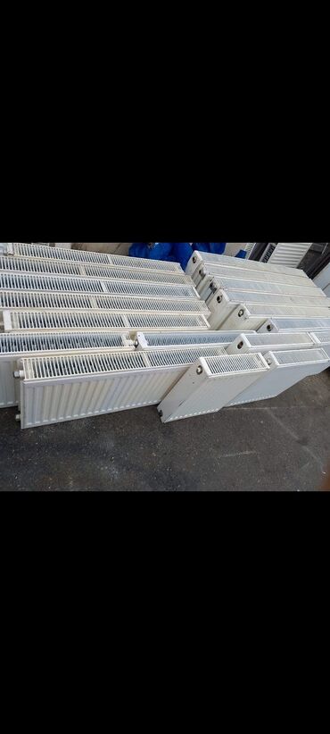 Boçkalar və çəlləklər: Panel radiatorlar yaxşı vəziyyətdədir hər ölçüdə var.40 sm 25 manat 50