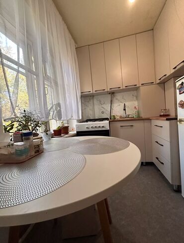 золотые пески снять домик: Дом, 100 м², 3 комнаты, Агентство недвижимости, Дизайнерский ремонт