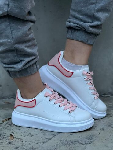 Women's Sneakers and athletic shoes: 41 — 27