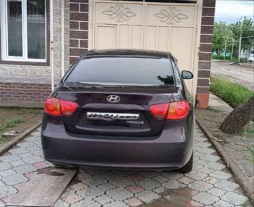 хунд: Hyundai Elantra: 2009 г., 1.6 л, Механика, Бензин, Седан