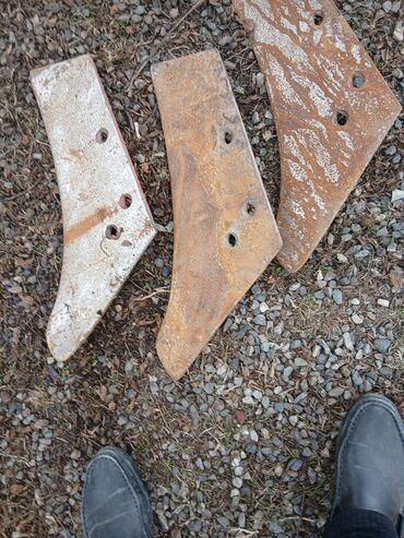 Traktor qoşqularının ehtiyyat hissələri: Məhsul: Traktor üçün metal ehtiyat hissələri Təsvir: - Döküm metal — 4