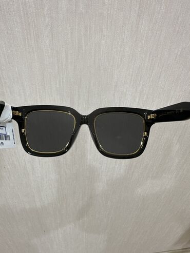 Eynəklər: Gün eynəyi, Gucci — 3