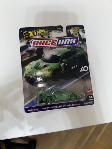 bağlı burunlu uşaq bosonojkaları: Hot wheels Premium model. Rexy Porsche 911 GT3 R(992). Qutusu