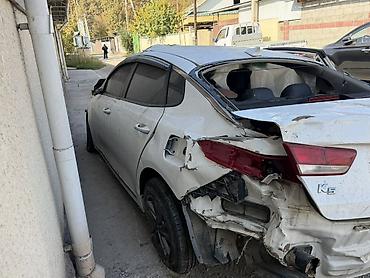 продаю аварийные машины: Kia K5: 2019 г., Газ — 1