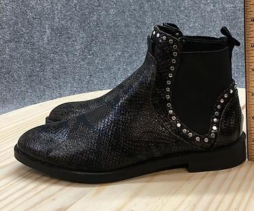 zenske cipele 35 broj: Zara Ženske Chelsea gležnjače sa zmijskim printom i nitnama - Model — 1