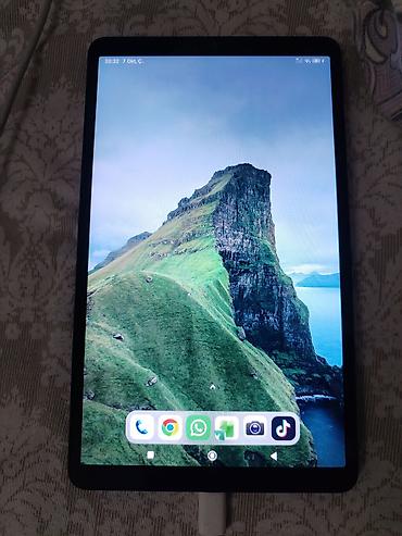 tab s10: Redmi planşet - Model: Redmi (arxa qapaqda loqo və informasiya — 1