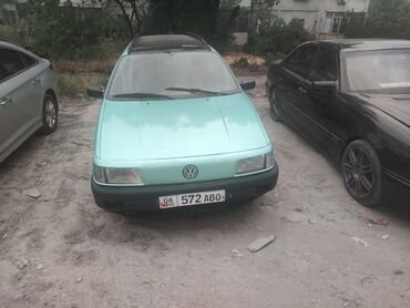 Volkswagen: Volkswagen Passat: 1992 г., 2 л, Механика, Бензин, Универсал