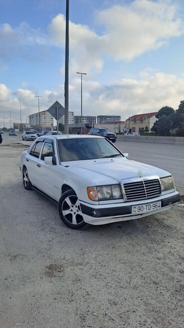 opel vektra b: Mercedes-Benz E 200: 2 l | 1991 il Sedan