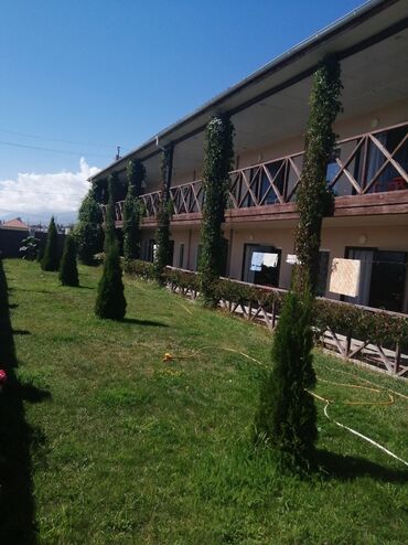 Отели и хостелы: Продаю гостевой дом 2-х этажный 450кв.м в Чон-Сары-Ой(15 минут на авто — 8
