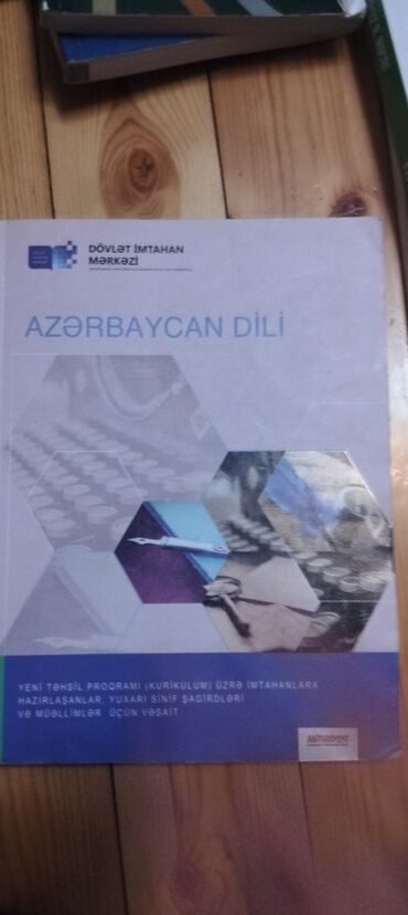 Digər məktəb dərslikləri: Azərbaycan dili 11-ci sinif, 2019 il