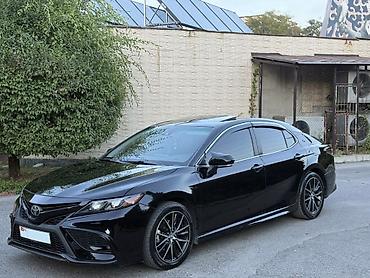 Toyota: Toyota Camry: 2022 г., 2.5 л, Автомат, Бензин, Седан — 2