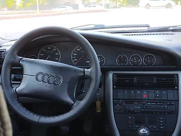 Audi: Audi A6: 2003 г., 2.6 л — 8