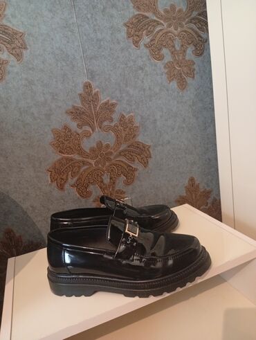 высокие мужские мокасины: Qara laklı loafer ayaqqabılar - Material: parlaq laklı sintetik/deri