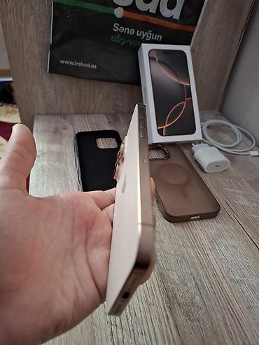 Apple iPhone: IPhone 15 Pro, Natural Titanium, Face ID — 3