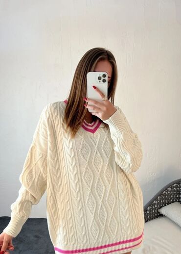 Женский свитер S (EU 36), M (EU 38), L (EU 40), цвет - Белый