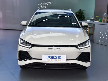 BYD: BYD : 2024 г., 1.5 л, Робот, Электромобиль, Хэтчбэк