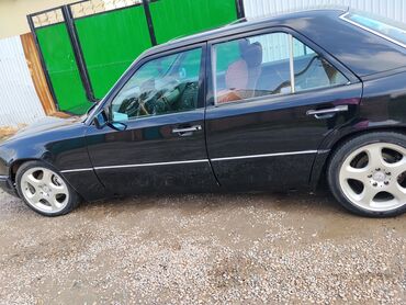 хром на мерс: Mercedes-Benz E-Class: 1992 г., 2.2 л, Механика, Бензин, Седан