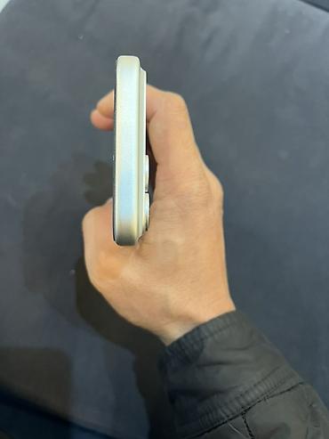 сколько стоит виртуальные очки: Apple iPhone (серия с динамической «челкой») в светлом цвете корпуса — 3