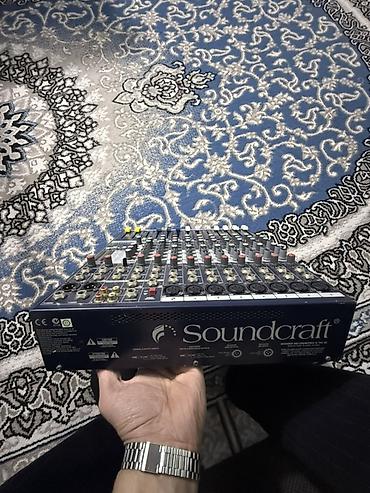 mono: Soundcraft EFX8 analoq miks pultu - 8 mono mikrofon/giriş kanalı + 2 — 5