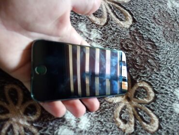 iphon 6: IPhone 8, 64 GB, Qara, Zəmanət, Qırıq, Barmaq izi