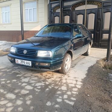 Volkswagen: Volkswagen Vento: 1996 г., 1.8 л, Механика, Бензин