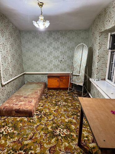 Долгосрочная аренда домов: 50 м², 4 комнаты, Парковка, Забор, огорожен