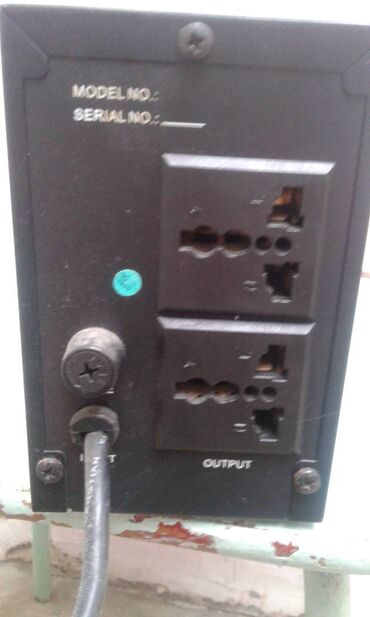 Fasiləsiz enerji təchizatı (UPS): İşlənmiş UPS, 501 - 1000 Vt, Rozetkaların sayı - 1 — 3