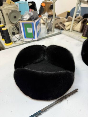 Головные уборы: Меховая шапка-ушанка (папаха/казачка) из натурального черного меха — 9