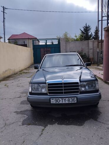 Mercedes-Benz: Mercedes-Benz E 250: 2.5 l | 1993 il Sedan -da lalafo.az — 10 Mercedes-Benz: Mercedes-Benz E 250: 2.5 l | 1993 il Sedan — 10