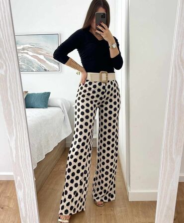 novi pazar haljine za maturu: Pantalone
Cena 2000
Uni vel.
V/015