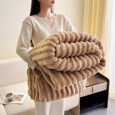 Ćebad i pokrivači: Cebe - prekrivac Toplo premekano, prelepo 160x200- 2600din 230x200- — 10